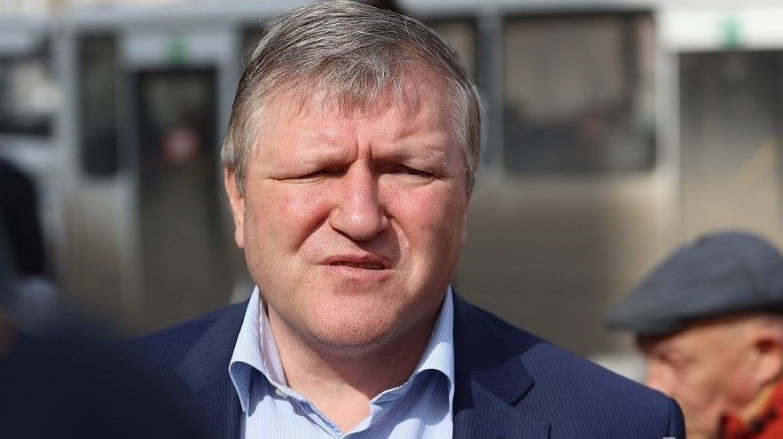 Мэр Екатеринбурга анонсировал кадровые изменения после критики уборки улиц Мэр Екатеринбурга анонсировал кадровые изменения после критики уборки улиц
