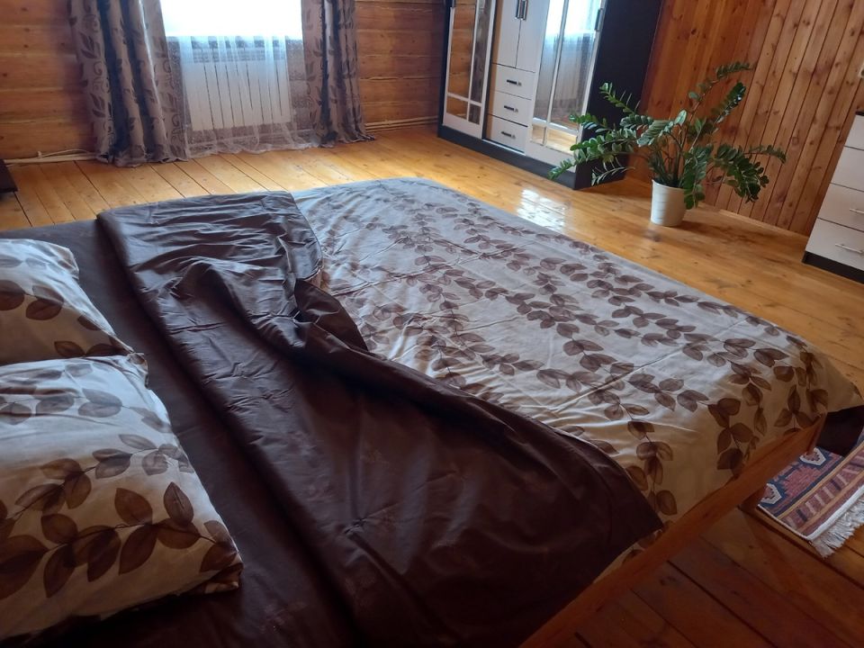 Погружение в уют: как выглядит спальня экономной хозяйки