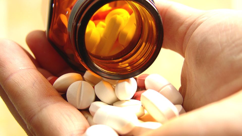 «Мы, врачи, за дженерики»: Мясников пояснил, почему не стоит бояться аналогов импортных препаратов