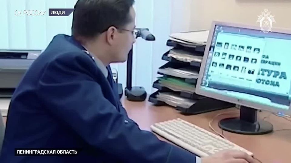   ɻ:  