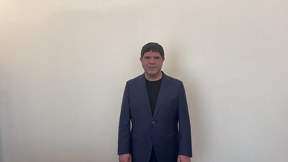  :    