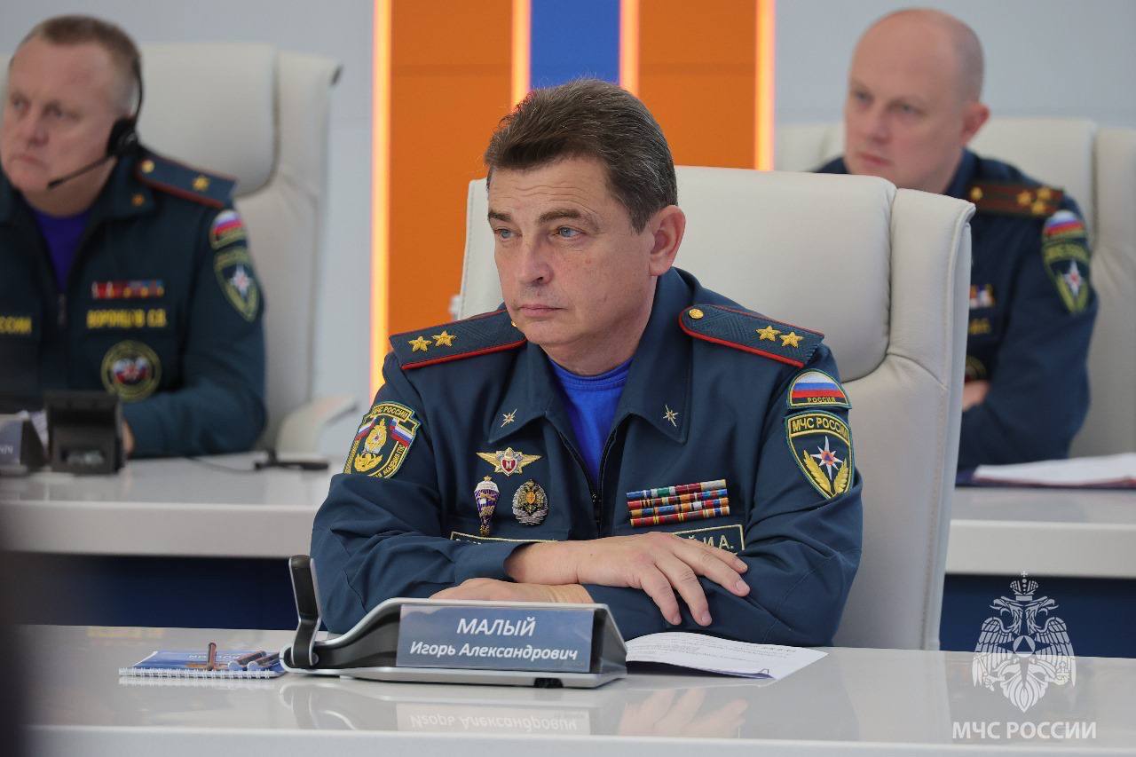 Глава МЧС России представил личному составу своего нового помощника Глава МЧС России представил личному составу своего нового помощника