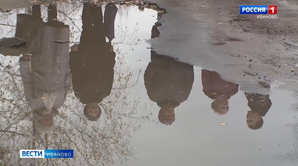 Жители 12-й Березниковской улицы города Иваново страдают от разбитых дорог и недостроенных тротуаров