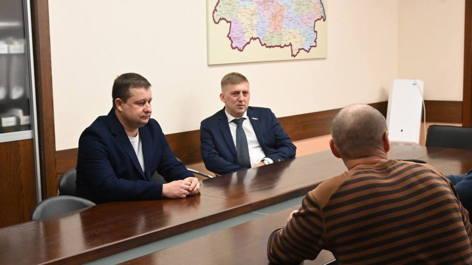 Финалисты программы «Время наших» продолжают стажировки на ведущих предприятиях региона