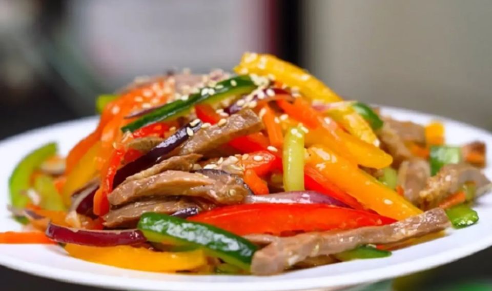 Салат «Восточный»: легкая и свежая альтернатива традиционному «Оливье»