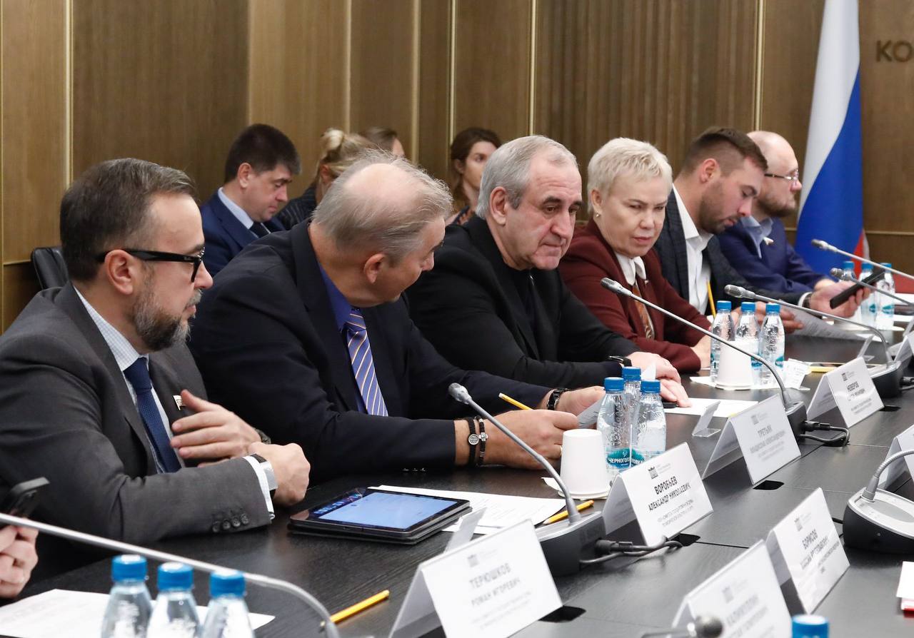 Заседание Комитета Государственной Думы по физической культуре и спорту Заседание Комитета Государственной Думы по физической культуре и спорту