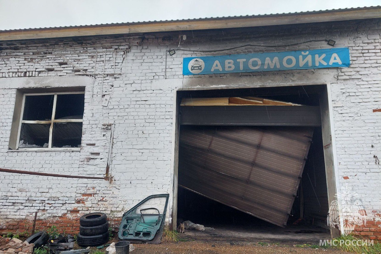 За минувшие сутки пожарно- спасательные подразделения: За минувшие сутки пожарно- спасательные подразделения: