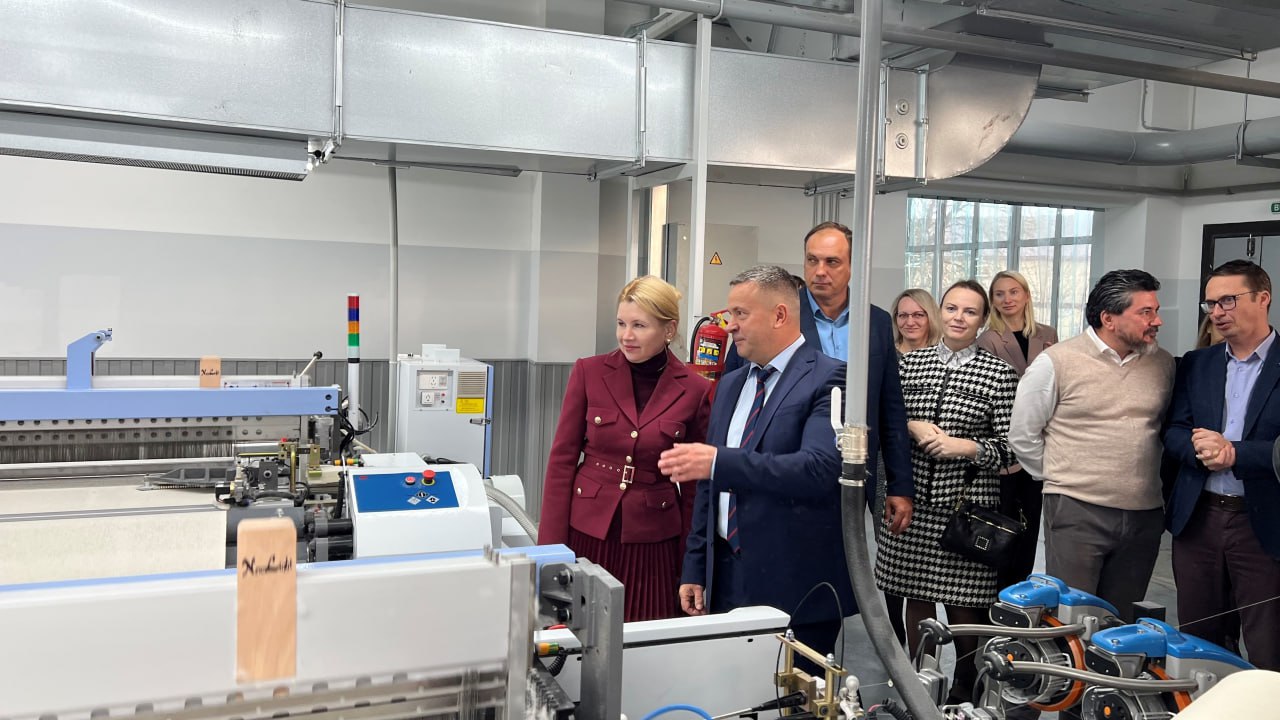 В Фурманове ввели новый комплекс по выпуску тканей В Фурманове ввели новый комплекс по выпуску тканей