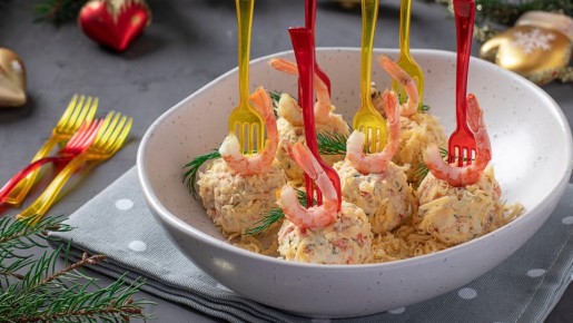 Вместо тонны майонезных салатов: легкая закуска с крабовыми палочками и сыром
