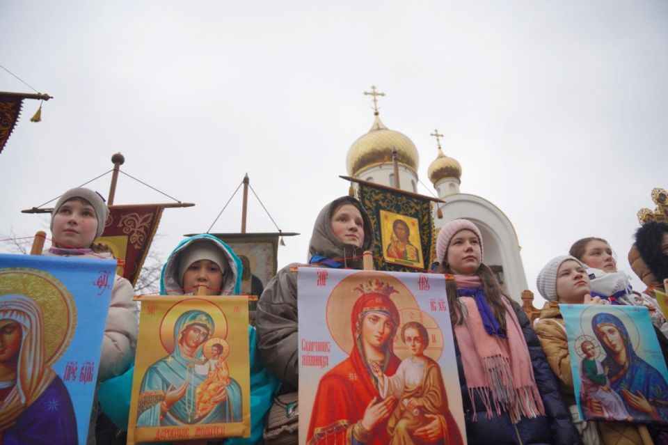 В Ивановской области проходят мероприятия ко Дню народного единства и православному празднику – Казанской иконы Пресвятой Богородицы В Ивановской области проходят мероприятия ко Дню народного единства и православному празднику – Казанской иконы Пресвятой Богородицы