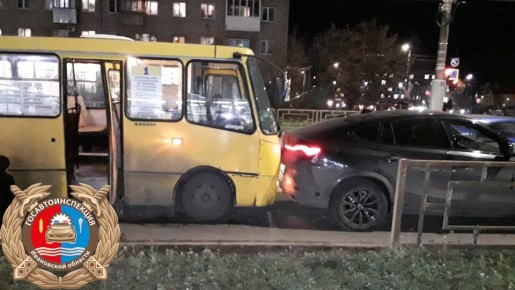 За сутки в Иванове случилось 2 ДТП с общественным транспортом