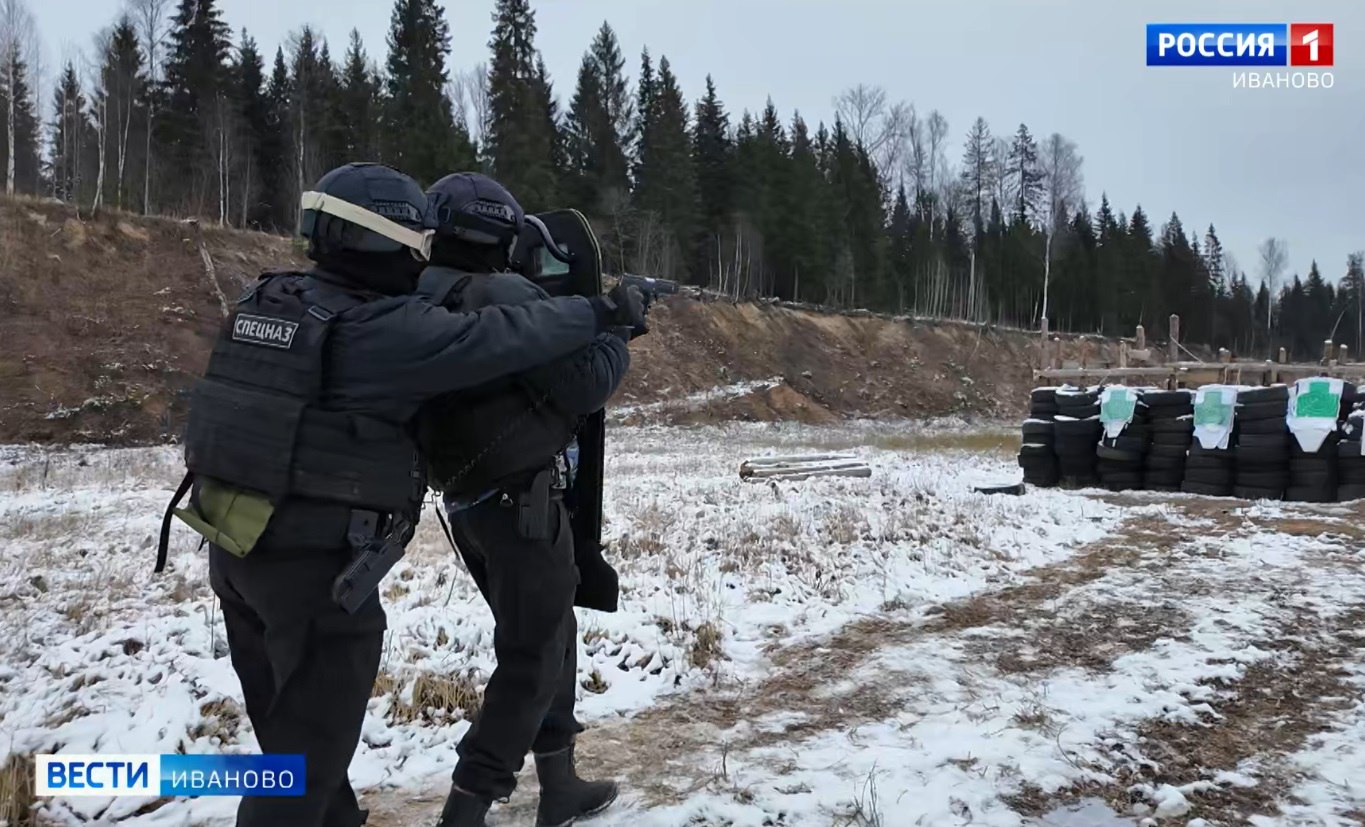 Бойцы спецназа «Ураган» УФСИН по Ивановской области в ноябре отмечают профессиональный праздник