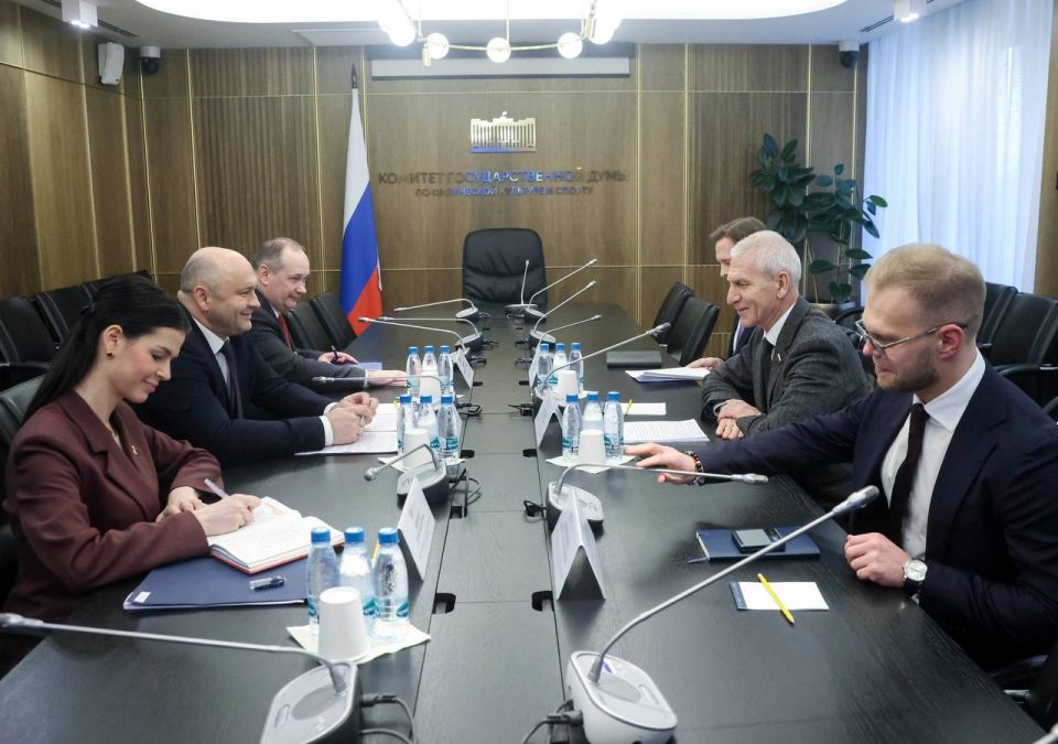 Олег Матыцин встретился с Чрезвычайным и Полномочным Послом Республики Беларусь в России Александром Николаевичем Рогожником