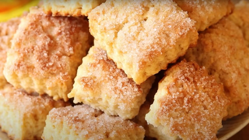 Простое печенье из сметаны: после него домочадцы к магазинным сладостям и не притронутся