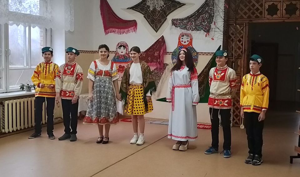 В Костяевской школе Юрьевецкого района отпраздновали 130-летний юбилей со дня рождения Сергея Есенина