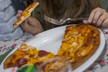 Как приготовить пиццу в тарталетках: никакой скучной духовки или сковороды