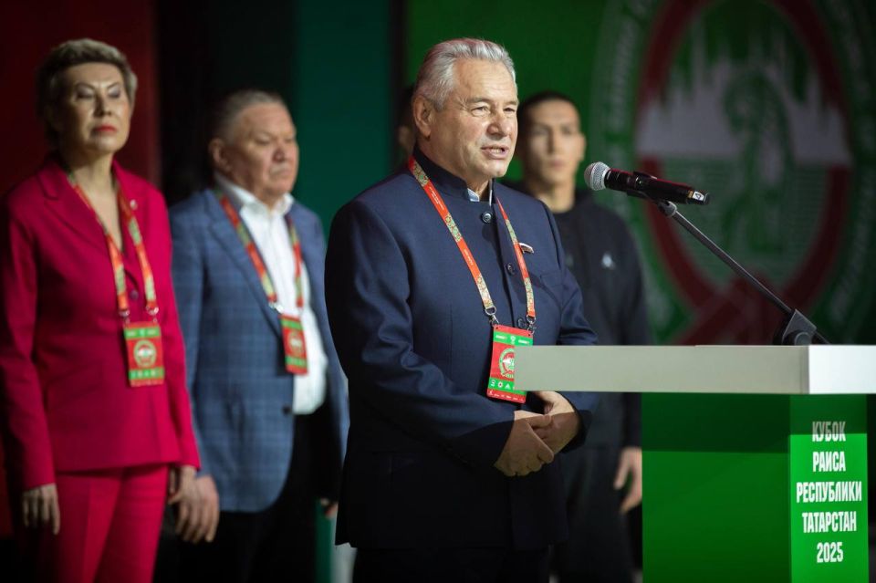 В рамках региональной недели член Комитета Государственной Думы по физической культуре и спорту Рустам Калимуллин посетил Республику Татарстан