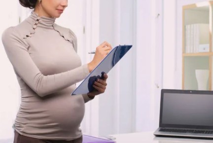 Как получить двойное пособие по беременности и родам: важные нюансы для работающих женщин