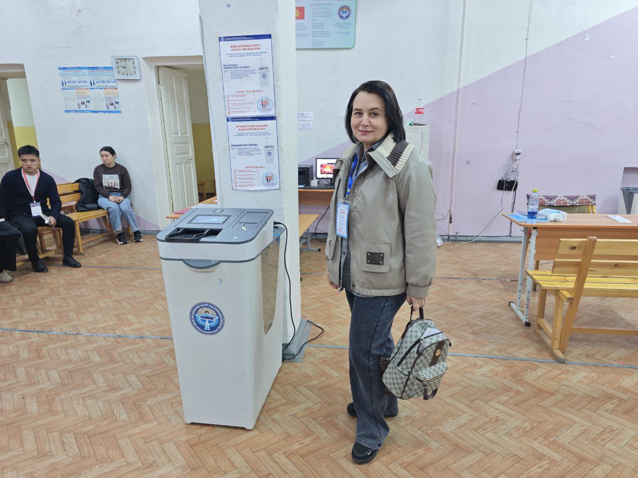 В Киргизии прошли досрочные выборы в парламент В Киргизии прошли досрочные выборы в парламент