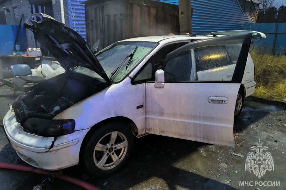 За минувшие сутки пожарно- спасательные подразделения: За минувшие сутки пожарно- спасательные подразделения: