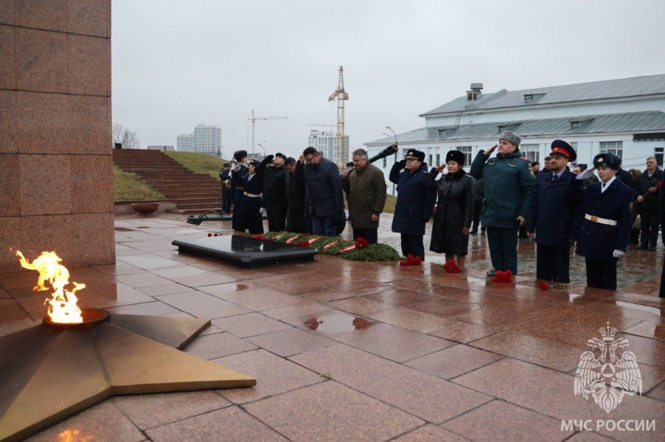 Ежегодно в России 3 декабря отмечается День Неизвестного солдата Ежегодно в России 3 декабря отмечается День Неизвестного солдата
