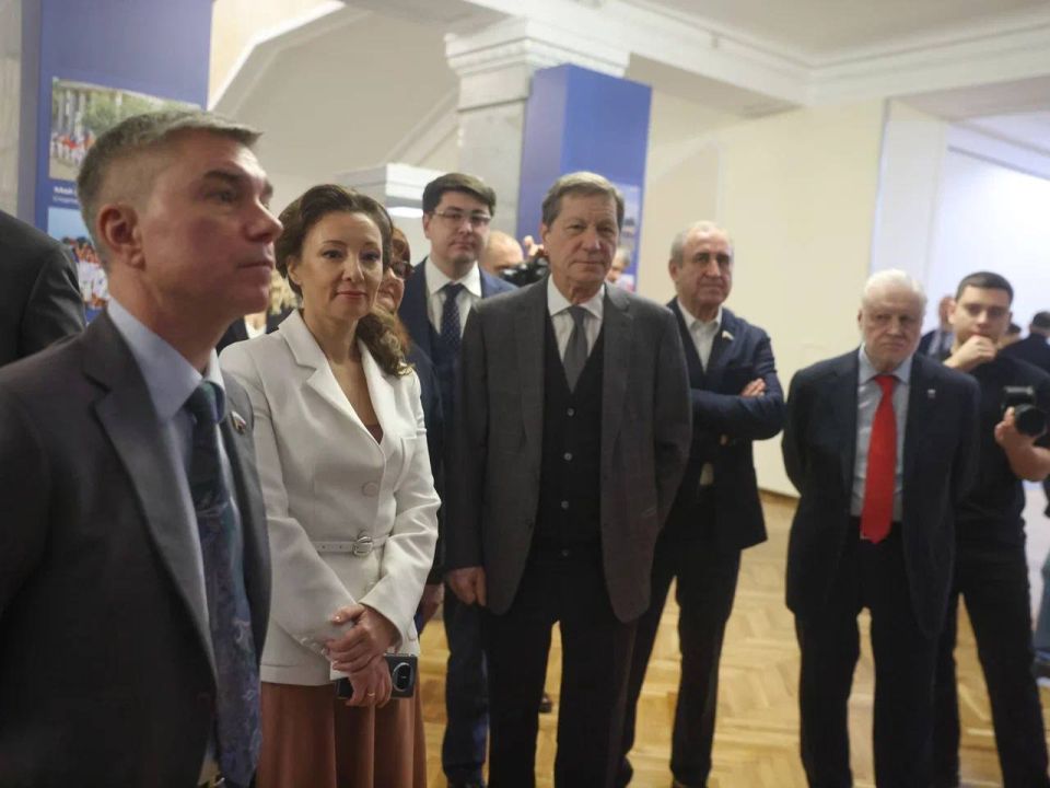 Сегодня в Государственной Думе состоялось торжественное открытие выставки «Здоровое Отечество» – вместе создаем здоровое будущее России!» Сегодня в Государственной Думе состоялось торжественное открытие выставки «Здоровое Отечество» – вместе создаем здоровое будущее России!»