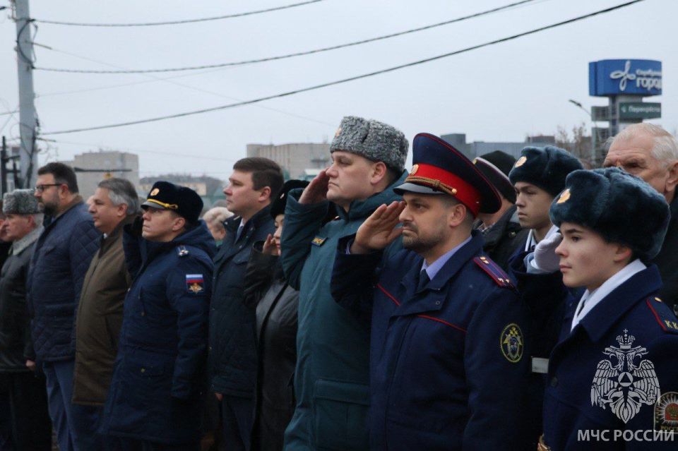 Ежегодно в России 3 декабря отмечается День Неизвестного солдата Ежегодно в России 3 декабря отмечается День Неизвестного солдата