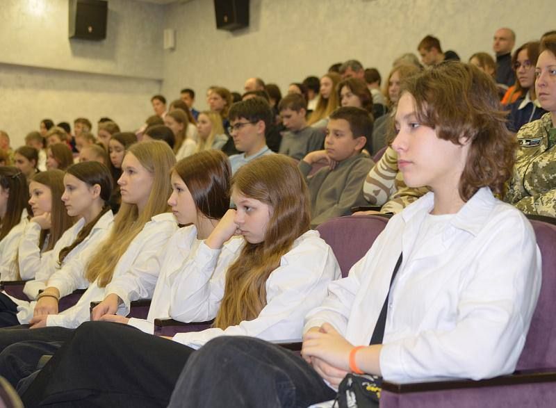 Сотрудник следственного управления принял участие в мероприятии ко Дню Неизвестного Солдата Сотрудник следственного управления принял участие в мероприятии ко Дню Неизвестного Солдата