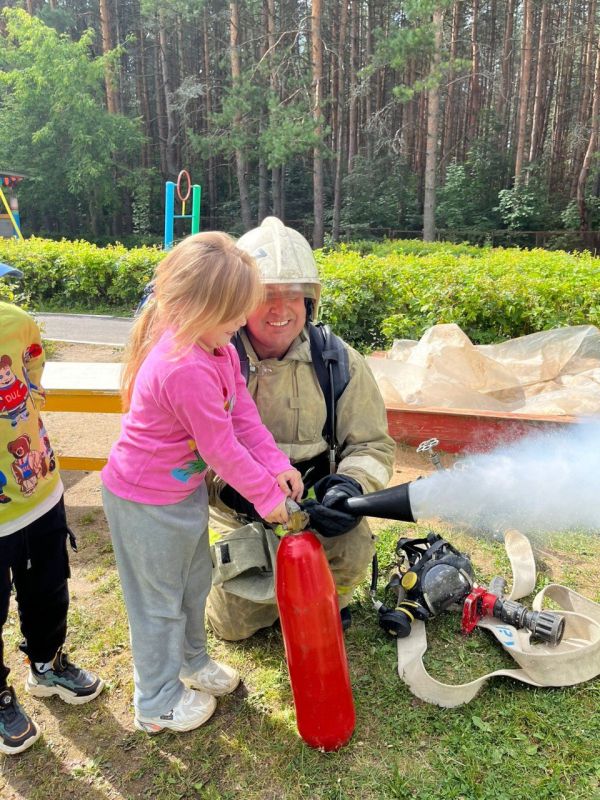 5 декабря отмечается День добровольца (волонтера) 5 декабря отмечается День добровольца (волонтера)