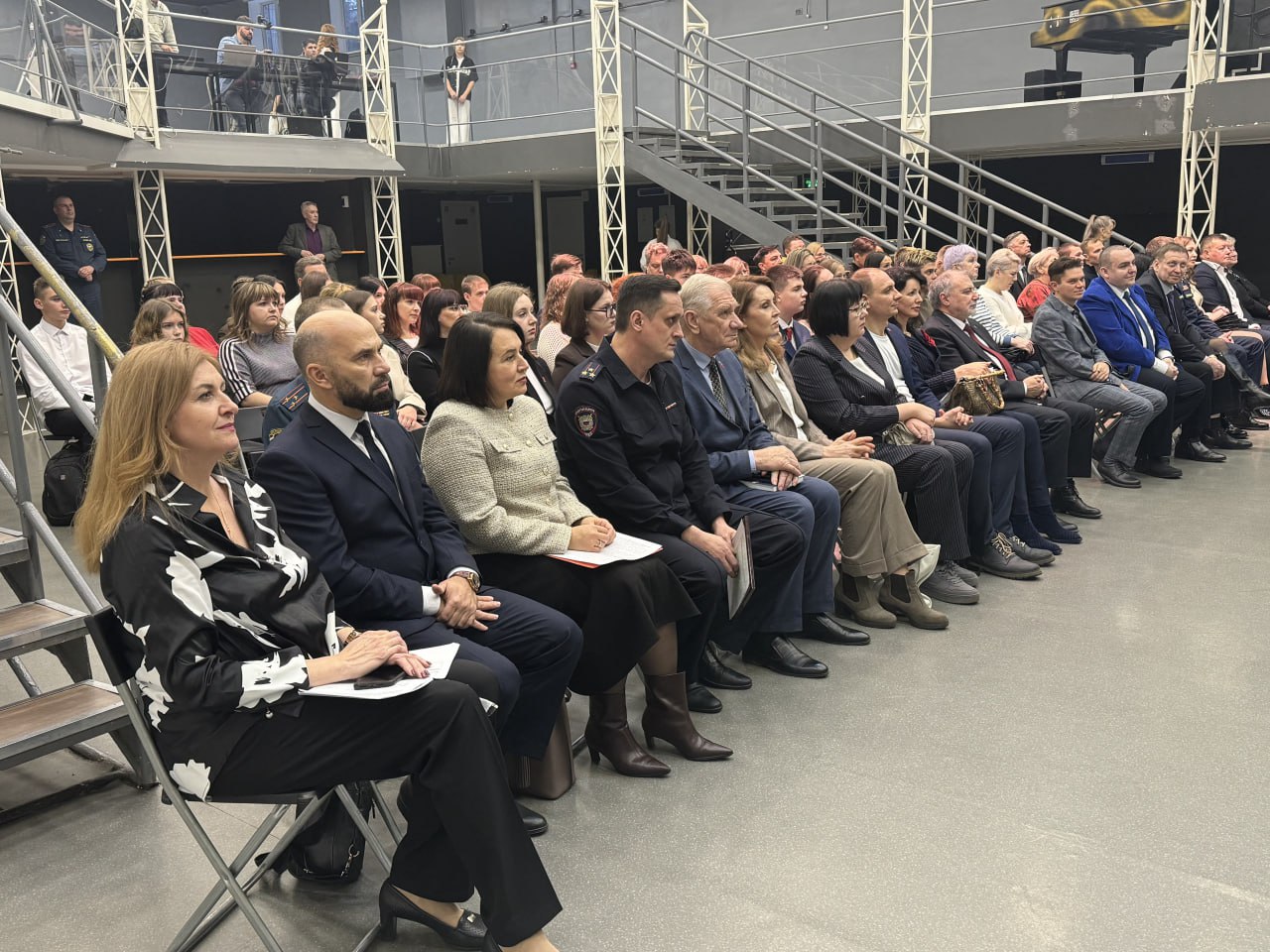 Председатель Избирательной комиссии Ивановской области Анжелика Соловьева приняла участия в торжественном награждении школьников, ставших победителями конкурса "Учимся выбирать", инициированного Уполномоченным представителем... Председатель Избирательной комиссии Ивановской области Анжелика Соловьева приняла участия в торжественном награждении школьников, ставших победителями конкурса "Учимся выбирать", инициированного Уполномоченным представителем...