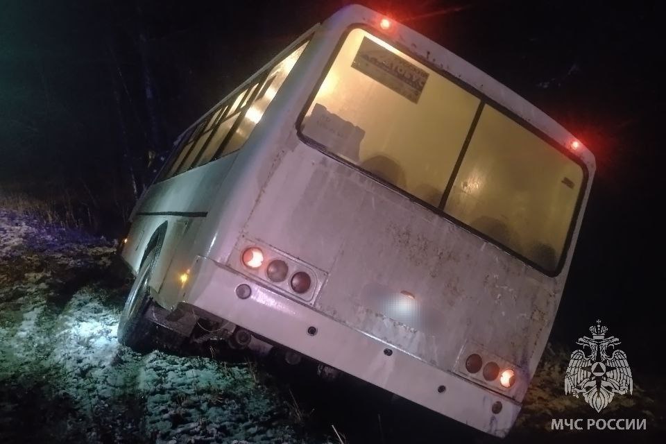 В 18:41 поступило сообщение о дорожно- транспортном происшествии по адресу: Ивановский район, с. Подвязновский В 18:41 поступило сообщение о дорожно- транспортном происшествии по адресу: Ивановский район, с. Подвязновский