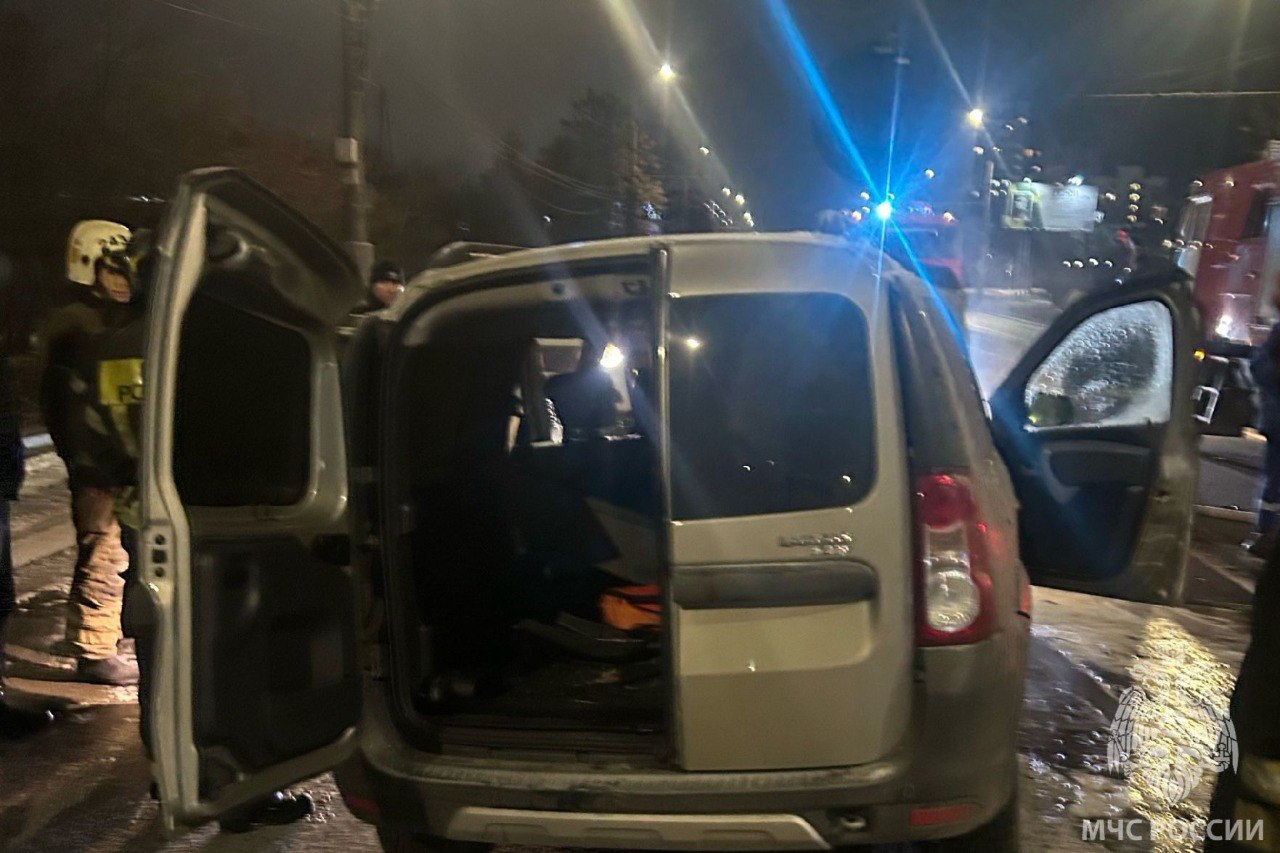 За минувшие сутки пожарно- спасательные подразделения: За минувшие сутки пожарно- спасательные подразделения: