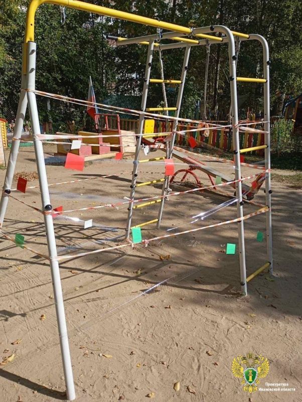 Прокуратура защитила права малолетнего ребенка в связи с его падением со спортивного комплекса в детском саду