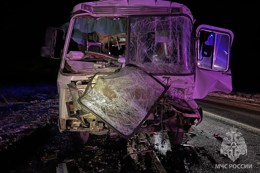 За минувшие сутки пожарно- спасательные подразделения: За минувшие сутки пожарно- спасательные подразделения: