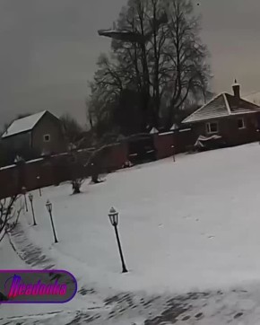 Появились кадры падения Ан-22 в Ивановской области — борт разделило напополам при крушении