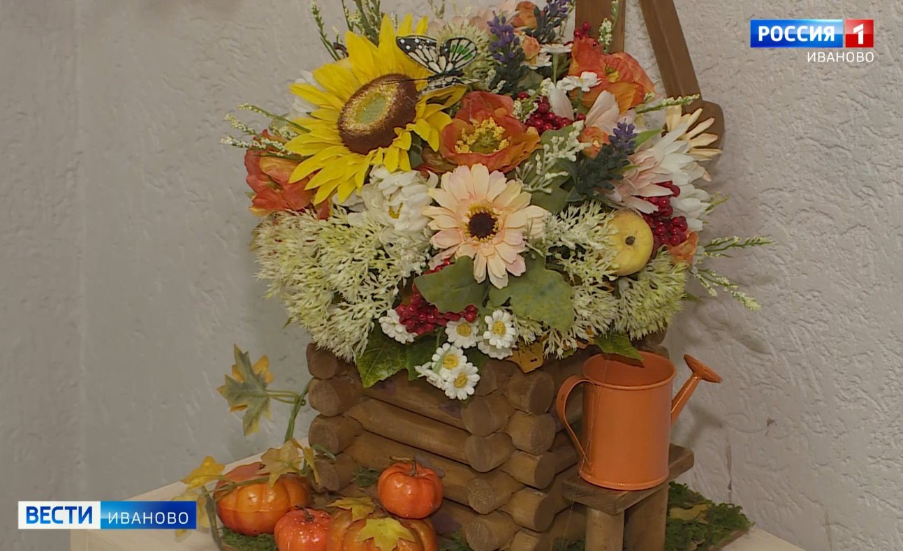 В Шереметев-Центре в Иванове открылась выставка «Арт Флора»