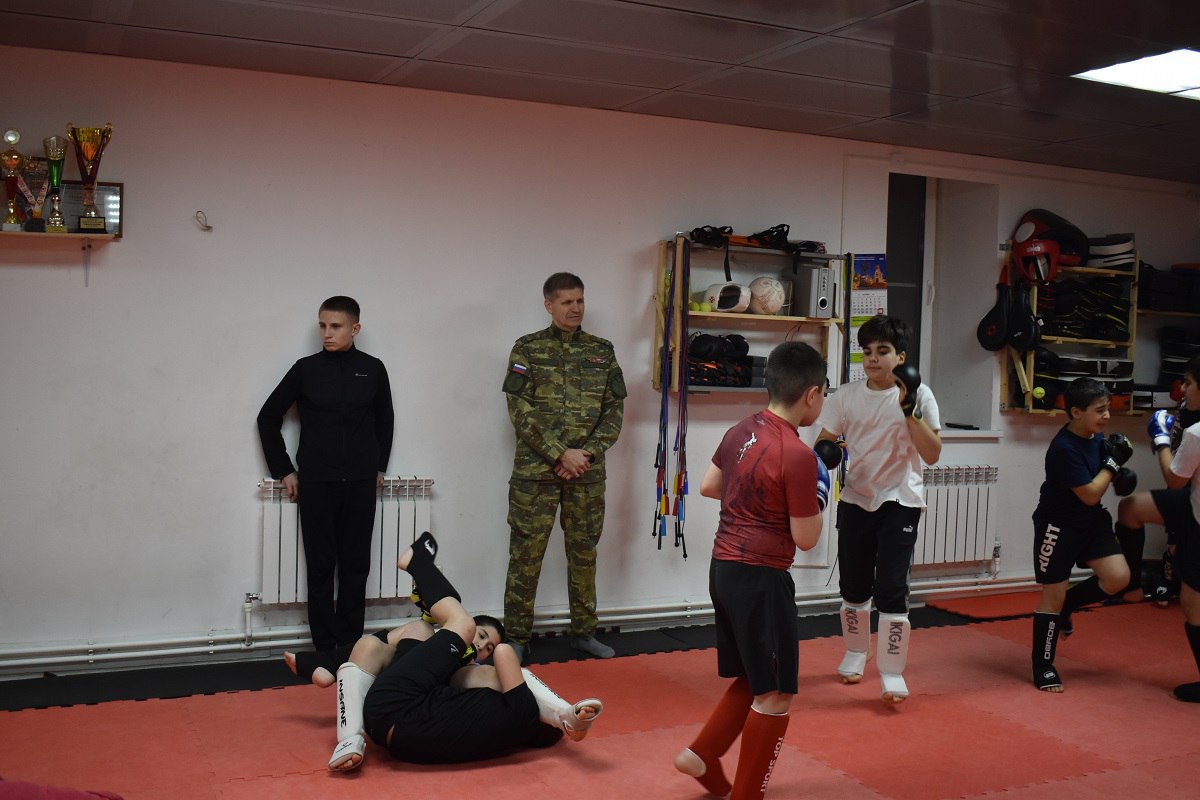 Сотрудники спецназа провели тренировку с юными спортсменами Ивановской области