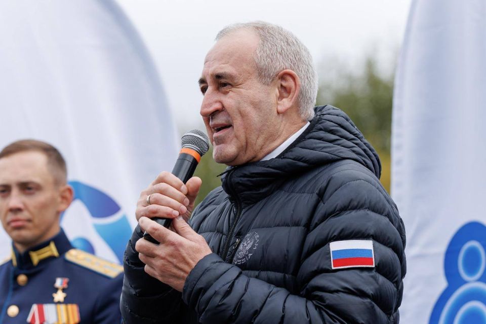 Поздравляем с днём рождения члена Комитета Государственной Думы по физической культуре и спорту Сергея Неверова!