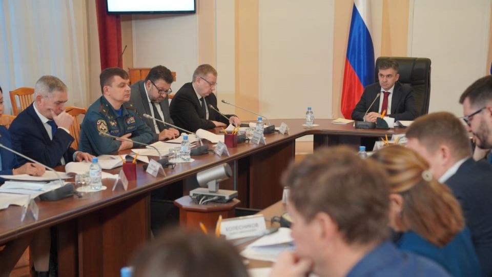 Меры безопасности в новогодние и Рождественские праздники обсудили в правительстве Ивановской области