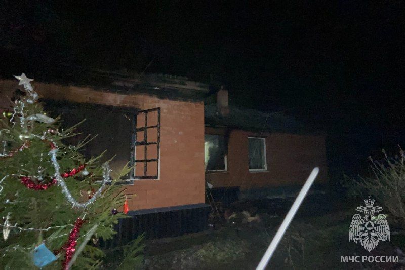 Частный дом сгорел в деревне Ломы Ивановского округа