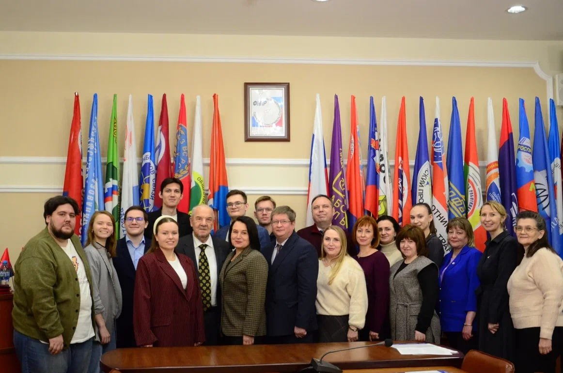 В рамках реализации гранта, предоставленного Департаментом внутренней политики Ивановской области, проведён круглый стол по вопросу формирования корпуса добровольцев для работы в дни голосования на выборах депутатов... В рамках реализации гранта, предоставленного Департаментом внутренней политики Ивановской области, проведён круглый стол по вопросу формирования корпуса добровольцев для работы в дни голосования на выборах депутатов...