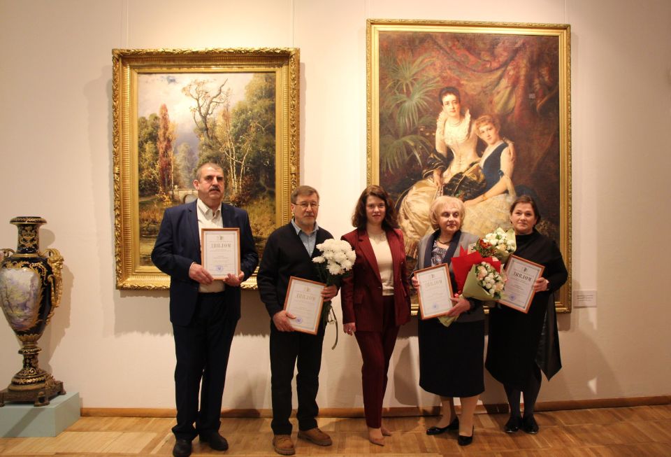 Деятелям культуры и искусства Ивановской области вручили премии губернатора