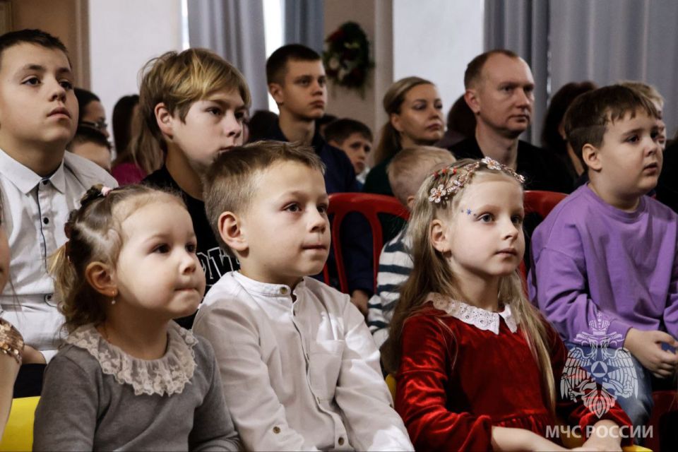 Волшебный праздник для детей спасателей: День МЧС и предновогодняя сказка