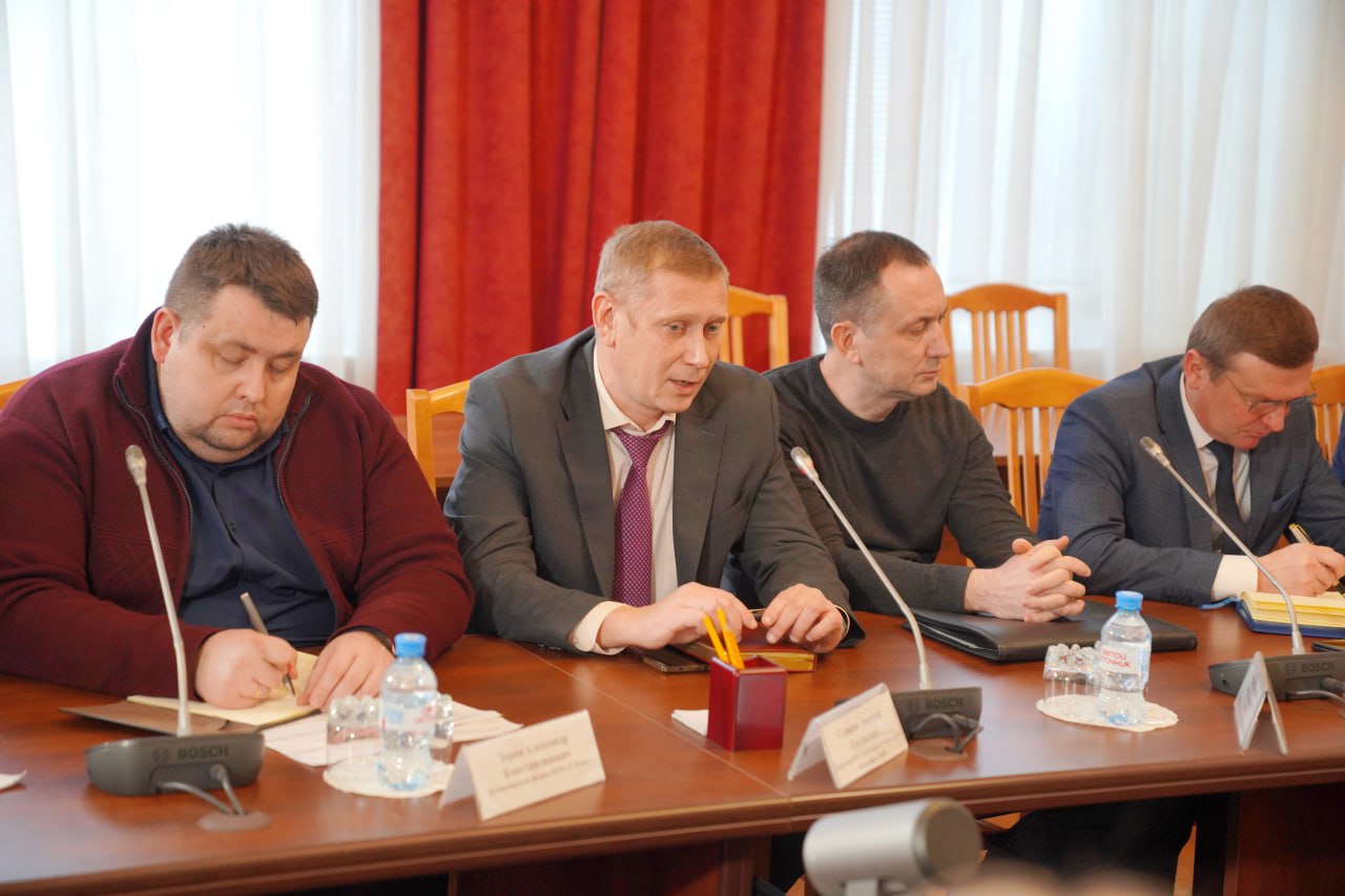 Службы жизнеобеспечения региона переведены на усиленный режим работы на период предстоящих праздничных и выходных дней Службы жизнеобеспечения региона переведены на усиленный режим работы на период предстоящих праздничных и выходных дней