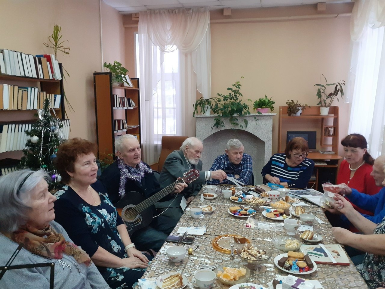 «Встреча у новогодней елки» прошла в Пучеже Ивановской области