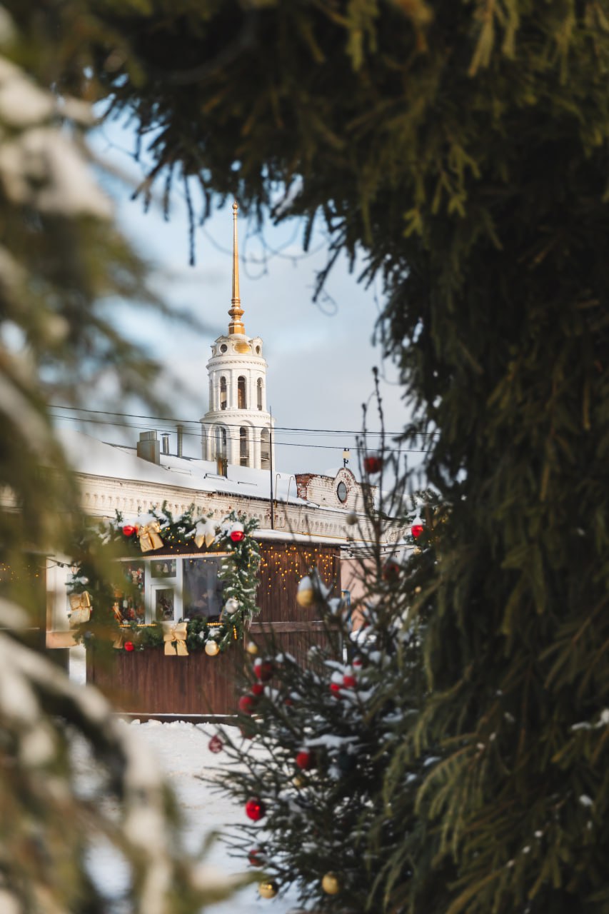 Основные события главного семейного зимнего фестиваля «Русское Рождество», посвященного возрождению традиций встречи главного зимнего православного праздника и укреплению семейных уз и ценностей, стартуют уже завтра, 5 января Основные события главного семейного зимнего фестиваля «Русское Рождество», посвященного возрождению традиций встречи главного зимнего православного праздника и укреплению семейных уз и ценностей, стартуют уже завтра, 5 января