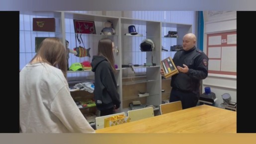 Ивановские полицейские в новогодние каникулы провели акцию «Полицейский Дед Мороз», чтобы порадовать детей в трудной жизненной ситуации