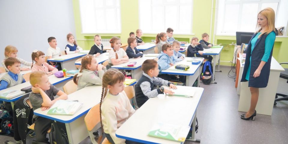 В регионе стартовал прием заявок на участие в программе «Земский учитель»