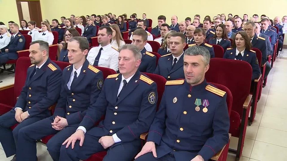 На страже закона: следственному комитету — 15 лет