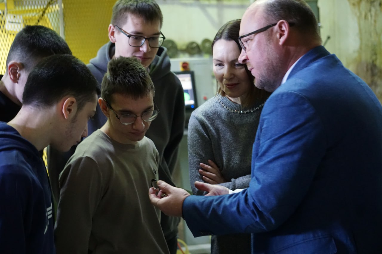 Предприятие «ИСМА» организует экскурсии на производство для студентов колледжей в рамках проекта АСИ «Открытая промышленность»